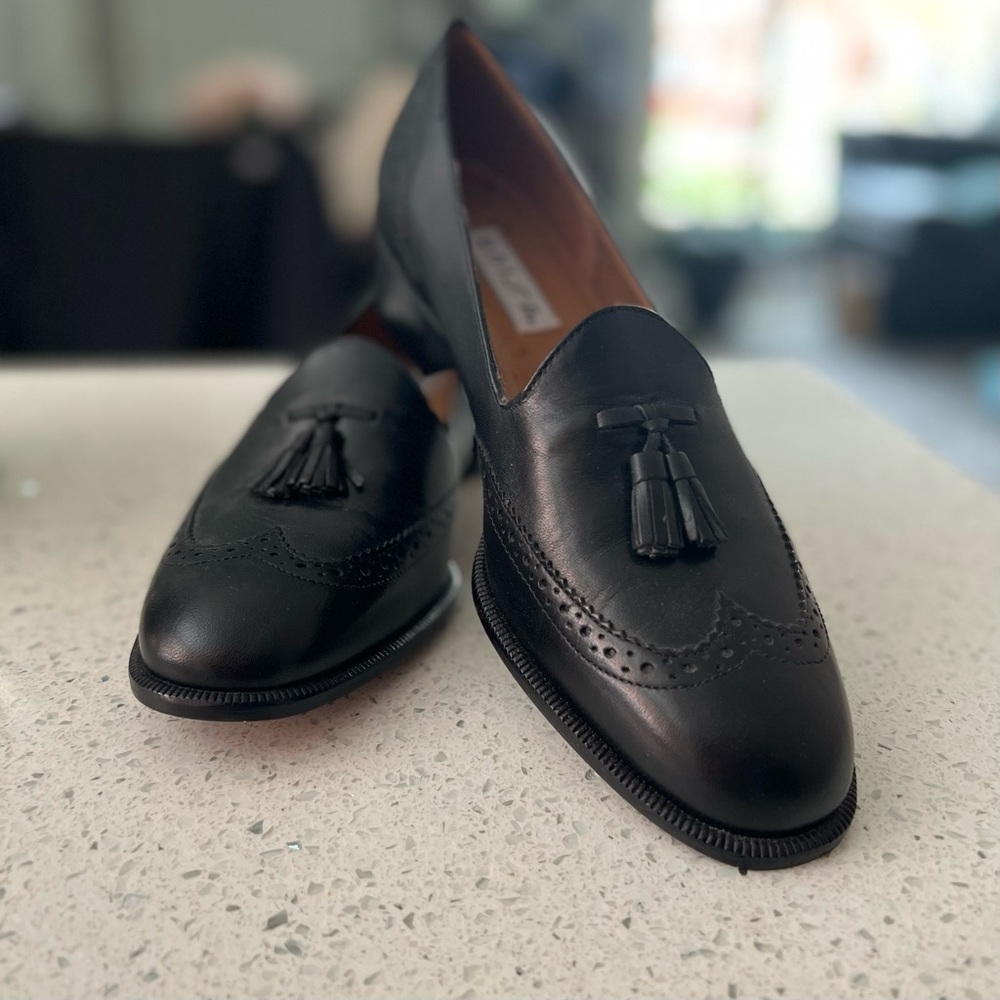 Unisa Black Tassel Loafers.   Size 9.   Excellent Condition.